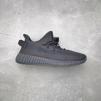 YEEZY Boost 350 V2