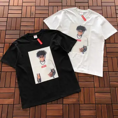 SUPREME T-Shirt