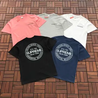 SUPREME T-Shirt