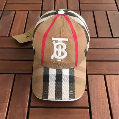 BURBERRY Cap