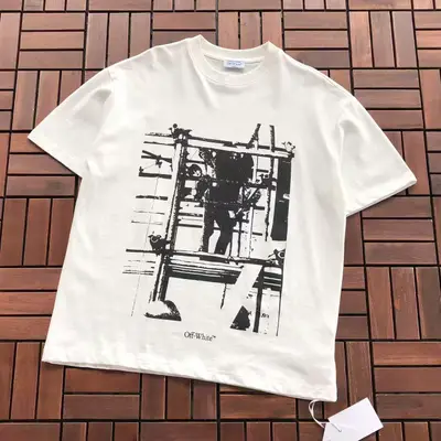OFF-WHITE T-Shirt