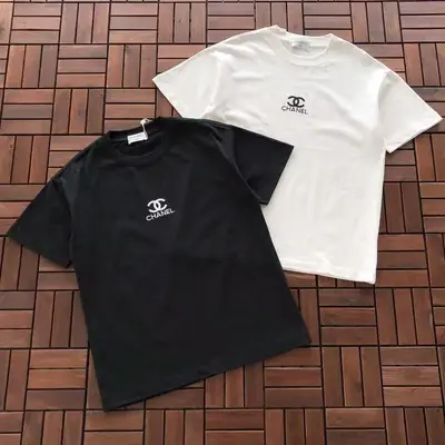 CHANEL T-Shirt