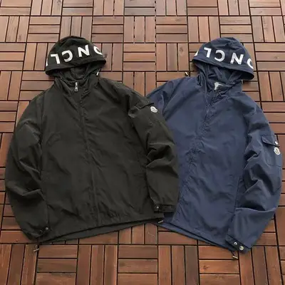 MONCLER Jacke