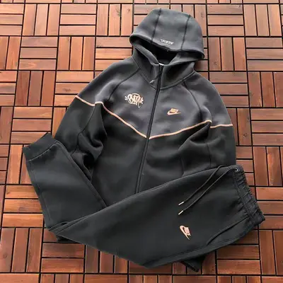 SYNA Hoodie