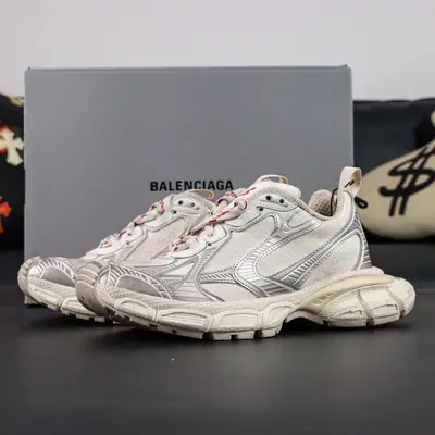 BALENCIAGA
