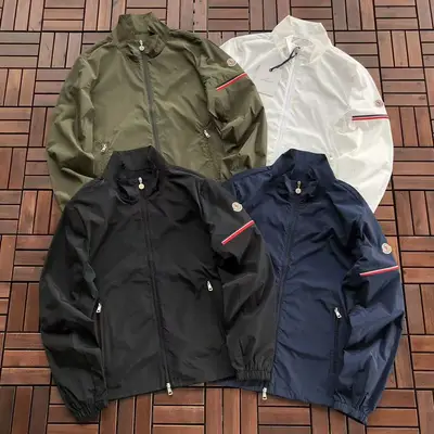 MONCLER Jacke