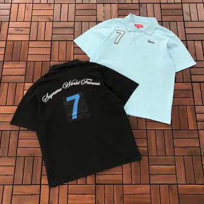 SUPREME T-Shirt