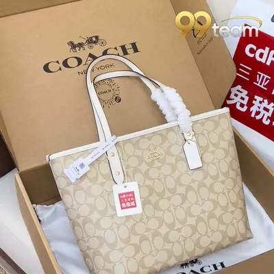 COACH | Item ID: 05308