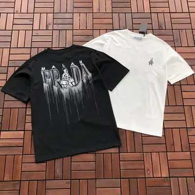 PRADA T-Shirt
