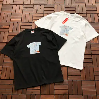 SUPREME T-Shirt