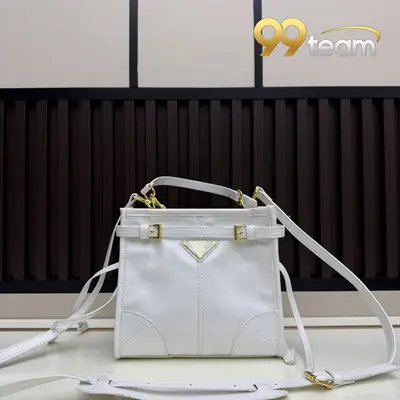 PRADA | Item ID: 09345