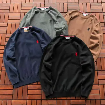 BURBERRY Sweater