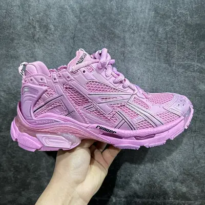 BALENCIAGA