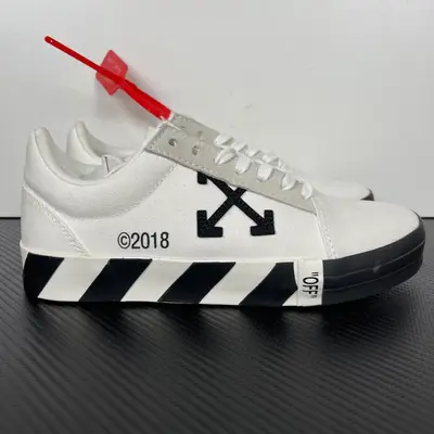 OFF-WHITE