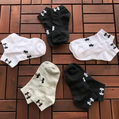 UNDER ARMOUR Socken
