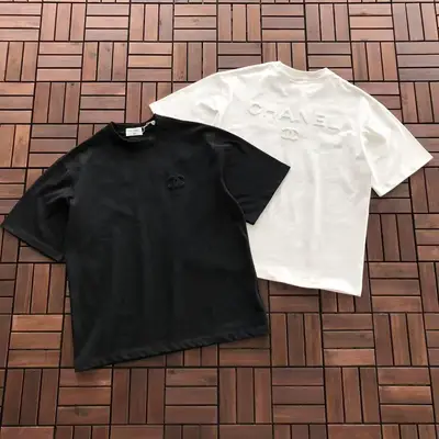 CHANEL T-Shirt