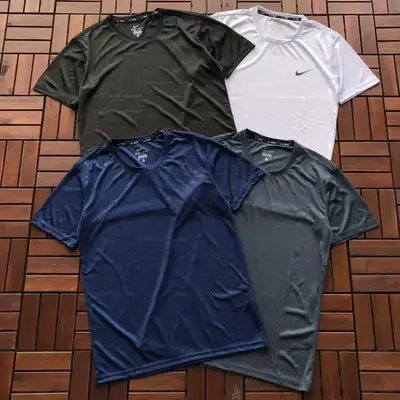 NIKE T-Shirt
