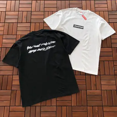 SUPREME T-Shirt