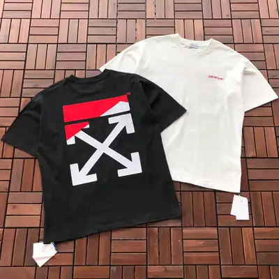 OFF-WHITE T-Shirt