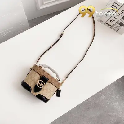 COACH | Item ID: 04891