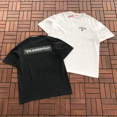 SUPREME T-Shirt