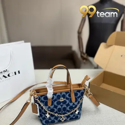 COACH | Item ID: 04340