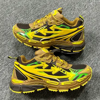 OFF-WHITE