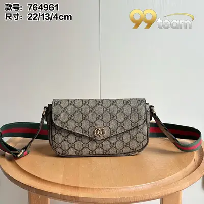 GUCCI | Item ID: 16811