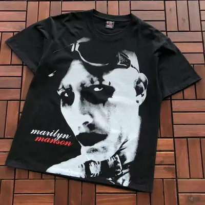 VINTAGE T-Shirt