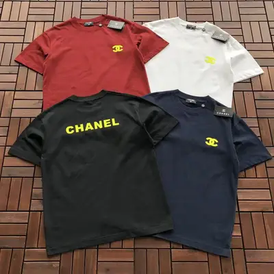 CHANEL T-Shirt