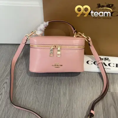 COACH | Item ID: 04353
