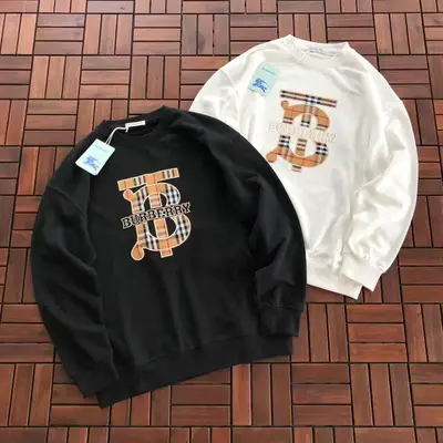 BURBERRY Sweater