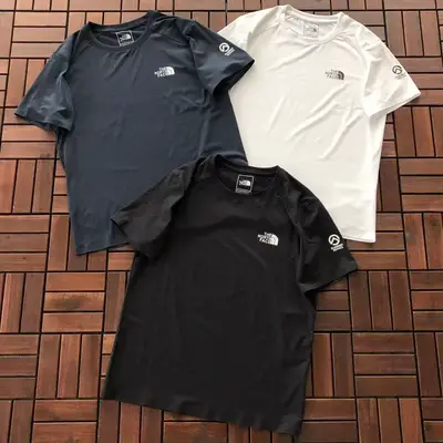 THE NORTH FACE T-Shirt