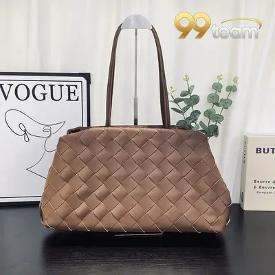 BOTTEGA VENETTA | Item ID: 20645
