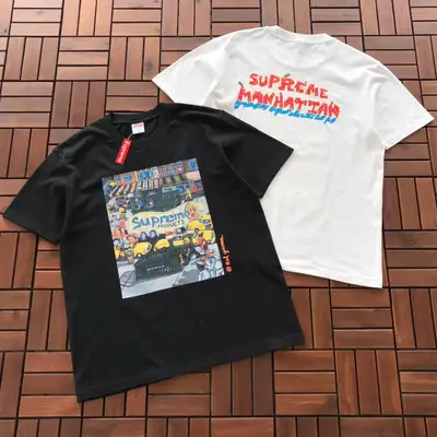 SUPREME T-Shirt
