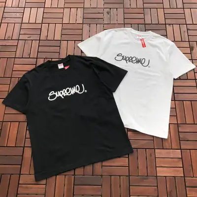 SUPREME T-Shirt