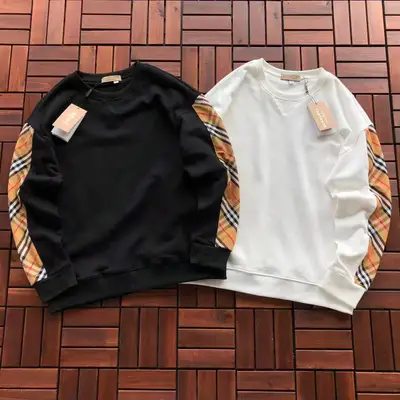 BURBERRY Sweater