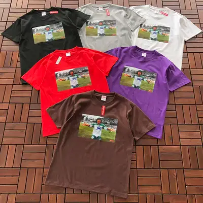 SUPREME T-Shirt