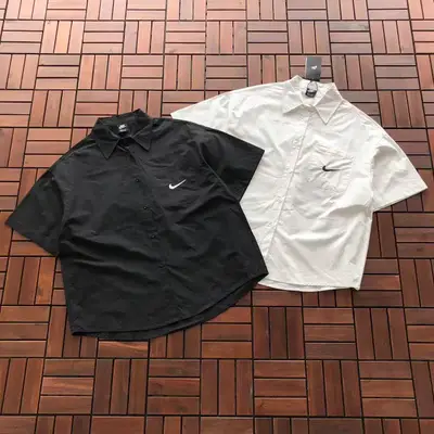 NIKE T-Shirt