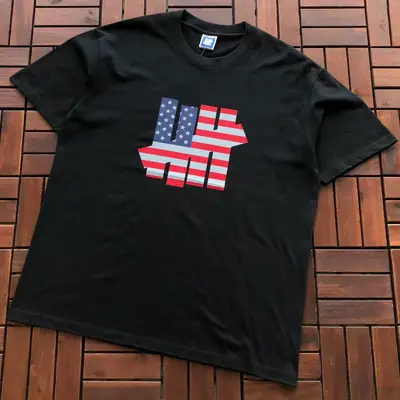 UNDEFEATED T-Shirt