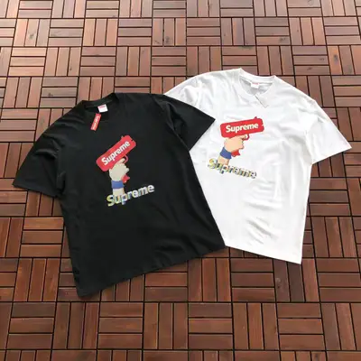 SUPREME T-Shirt