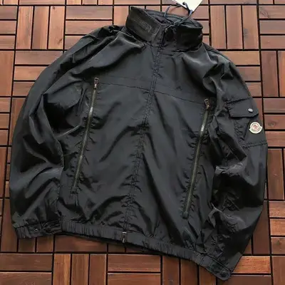 MONCLER Jacke
