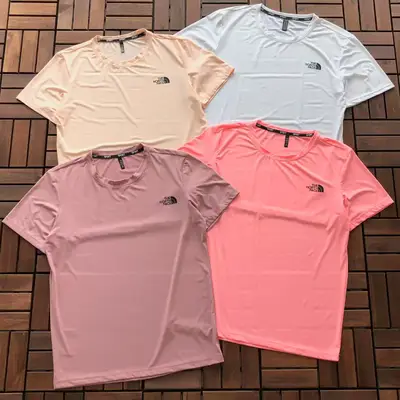 THE NORTH FACE T-Shirt
