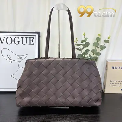 BOTTEGA VENETTA | Item ID: 20643