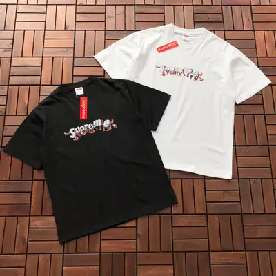 SUPREME T-Shirt