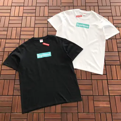 SUPREME T-Shirt