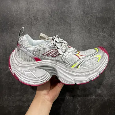 BALENCIAGA