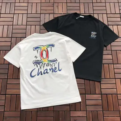 CHANEL T-Shirt