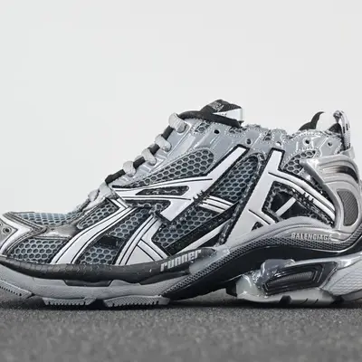 BALENCIAGA Sneaker