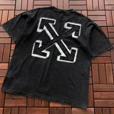OFF-WHITE T-Shirt